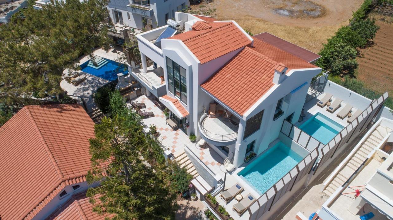 Paradisos Luxury Villas Next To Beach Koutsourás Esterno foto