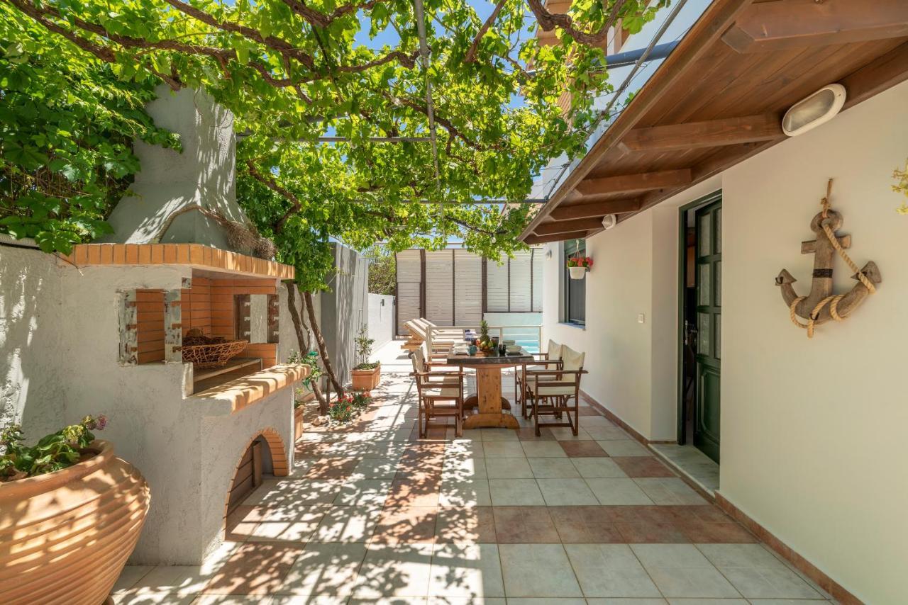 Paradisos Luxury Villas Next To Beach Koutsourás Esterno foto